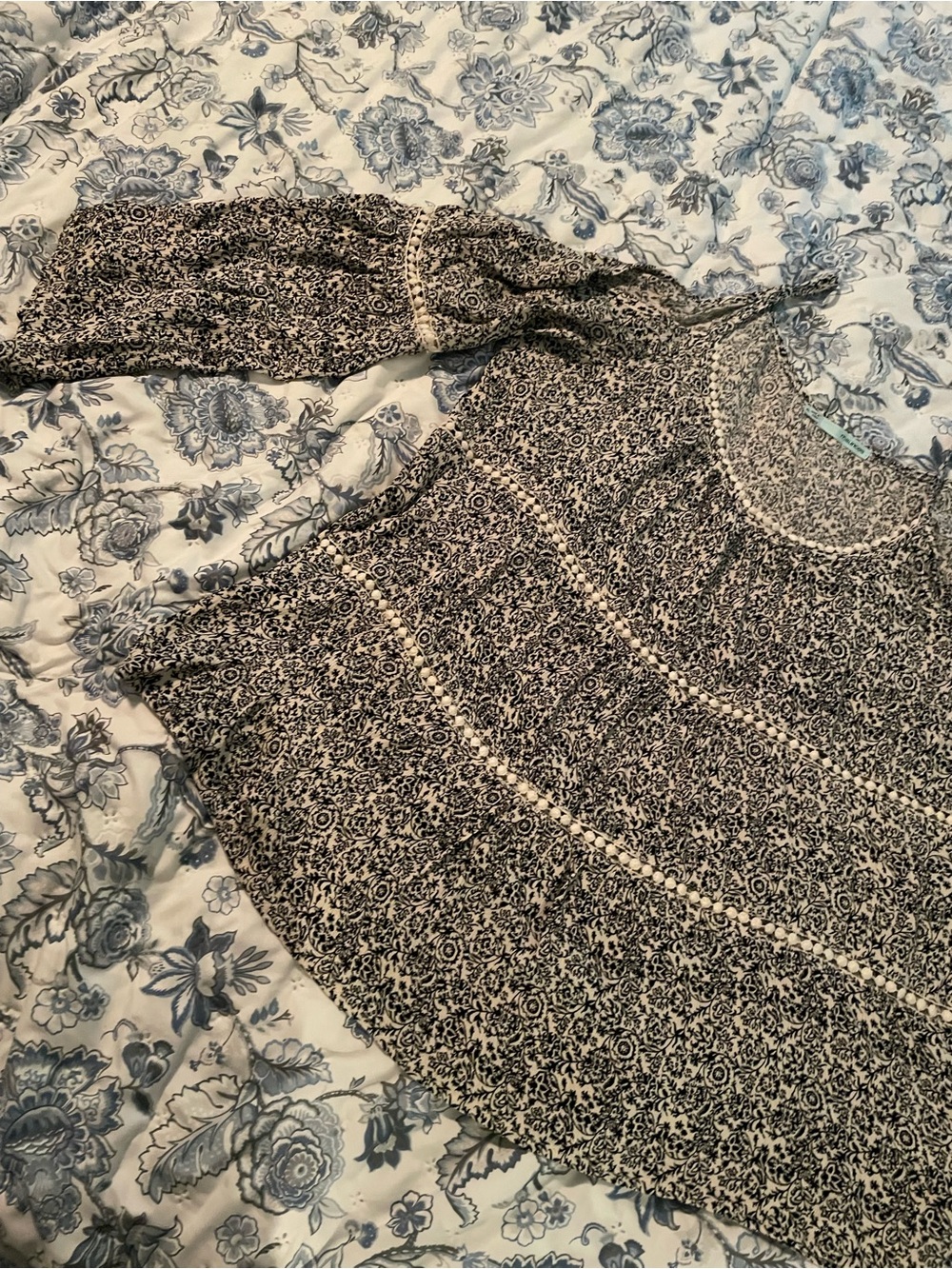 Maurices Navy and Cream Cold-Shoulder Boho Floral Peasant Top - Picture 2 of 11